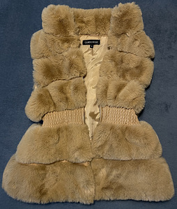 Naiste kasukas-vest (1 foto / 3)