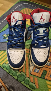 AIR JORDAN 1 MID UNISEX - suurus 38 (1 foto / 3)