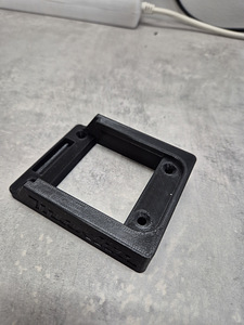 Makita 18V aku hoidik seinale (3D prinditud PETG) (4 foto / 4)
