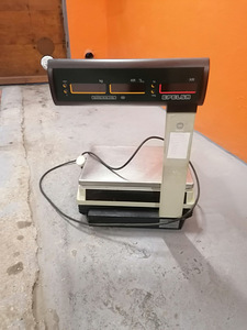 Продам весы (4 фото из 4)