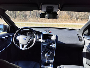 Volvo XC60 2014 (6 фото из 6)