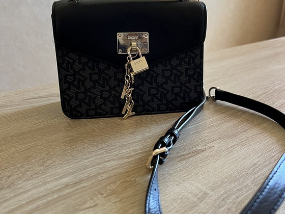 DKNY ülerinna kott
