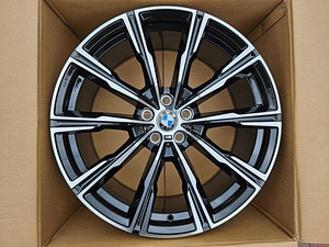 R20 диски 5x112 BMW x5 x6 g серия g05 g06 новые (2 фото из 3)
