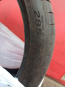 285/35/22 HANKOOK VENTUS S1 Evo3 (2 фото из 4)