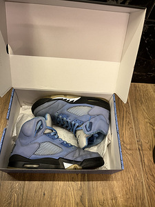 Air Jordan 5 UNC (4 фото из 6)