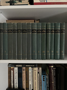 Книги (3 фото из 5)