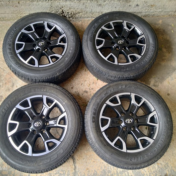 Toyota Hilux Land Cruiser R18 valuveljed rehvidega