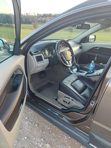 XC70 Summum T6 2014 (14 фото из 15)