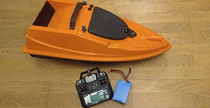 Tarbevarustuse paat GPS autopiloodiga (2 foto / 10)