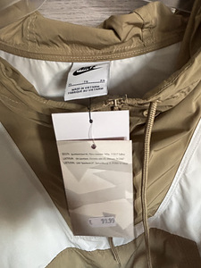 Nike tuulejope, uus, originaal (3 foto / 3)