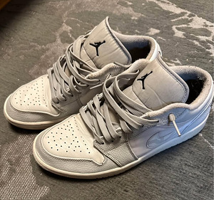 Air Jordan (1 фото из 2)