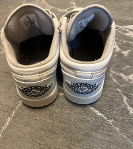 Air Jordan (2 фото из 2)