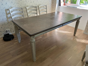 Müüa Ashley Realyn söögilaud lahtikäiv (2 foto / 6)