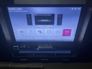 Телевизор LG 65" (2 фото из 4)
