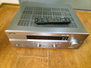 Yamaha RX-V550 Audio Video Receiver (3 фото из 3)