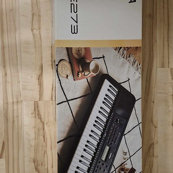Yamaha PSR-E273