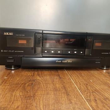 Akai HX-V12W Stereo Double Cassette Deck