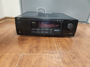 JVC RX-6000R Audio Video Control Receiver (1 фото из 3)