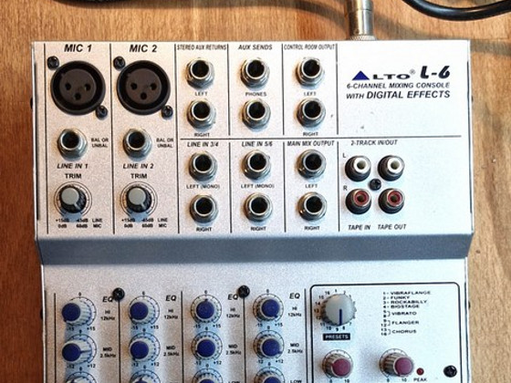 Микшер AltoPro L-6