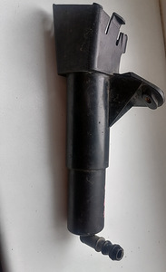 Pihusti (esitulede pesur) Toyota AVENSIS 2009 (1 foto / 2)