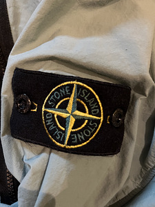 Stone Island (2 фото из 4)