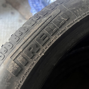 Suverehvid Pirelli SOTTOZERO 225/40R18