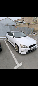 Toyota Altezza RS200 (3 фото из 10)
