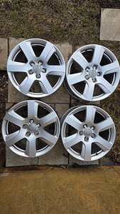 Оригинальные диски Audi 5x112 8JX17H2 ET 39 66,5 В очень хор (1 фото из 9)