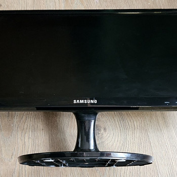 Samsung S22D300NY 22"