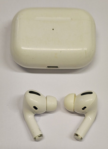 Беспроводные наушники Apple Airpods Pro Gen1 (2 фото из 7)