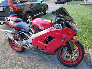 Продается kawasaki zx-9R (4 фото из 8)
