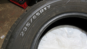 Летняя резина 235/65R17 (1 фото из 3)