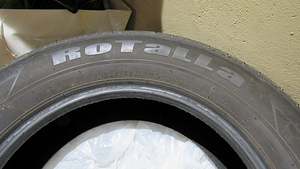 Летняя резина 235/65R17 (3 фото из 3)