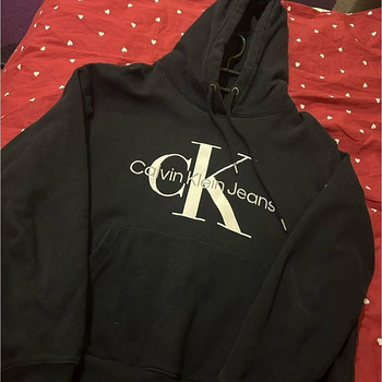 Calvin kleini pusa L