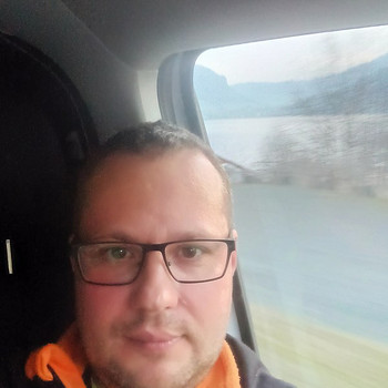 Mees, 44 aastat vana. Otsin tööd.