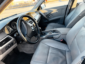 BMW E60 (10 foto / 15)