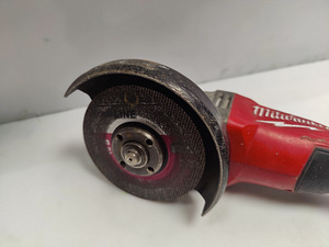 Акумуляторная болгарка Milwaukee M18 CAG125X + AKБ (5 фото из 5)