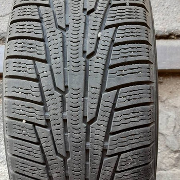 225/55 R17 nokian