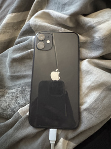 iPhone 11 64 ГБ (4 фото из 6)