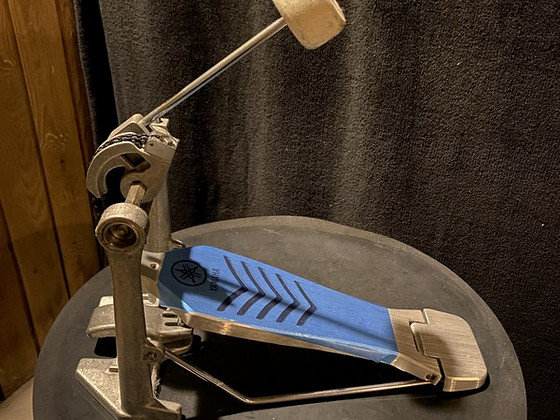 Yamaha FP7210A bassipedaal