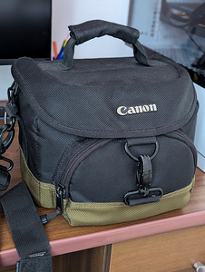 Canon 650D + 18-135 объектив в хорошем состоянии (3 фото из 3)