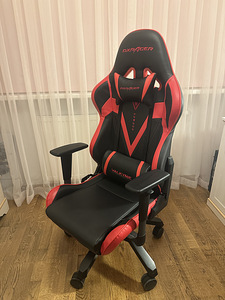 DXRacer Valkyrie V03-NR (1 фото из 3)
