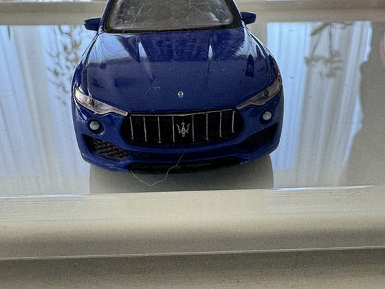 Детская машинка Maserati Levante (модель)