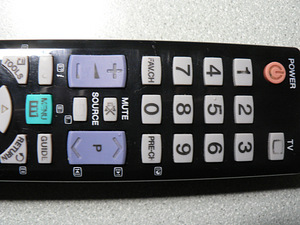 PULT TV SAMSUNG (4 foto / 7)