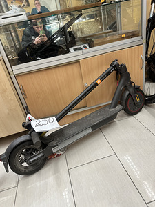 Mi Electric Scooter Pro 2 (1 фото из 3)