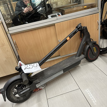Mi Electric Scooter Pro 2