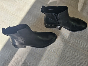 Новые, размер 36. Tamaris. (3 фото из 6)