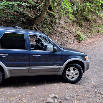 Վաճառվում է Ford Escape 2002թ