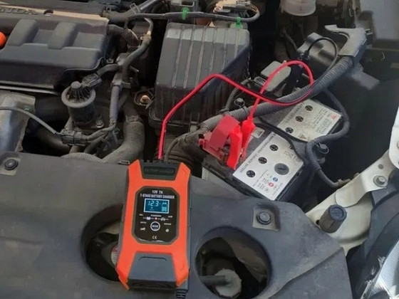 Ակումլյատորի լիցքավորիչ 12 Վոլտ 7 Ա