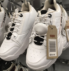 Levi's tossud, suurus 34 (6 foto / 6)